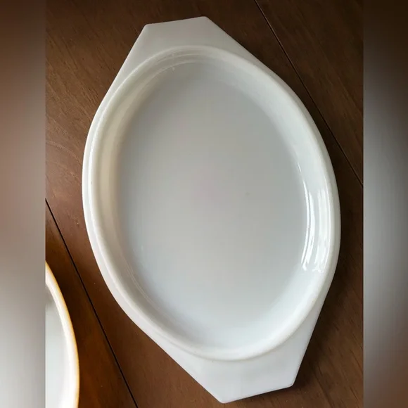 Pyrex Daisy 1 1/2 Quart Divided Dish “Golden Sunflower” 1970 GUC - Picture 4 of 6